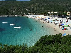 Mikros Gialos Beach